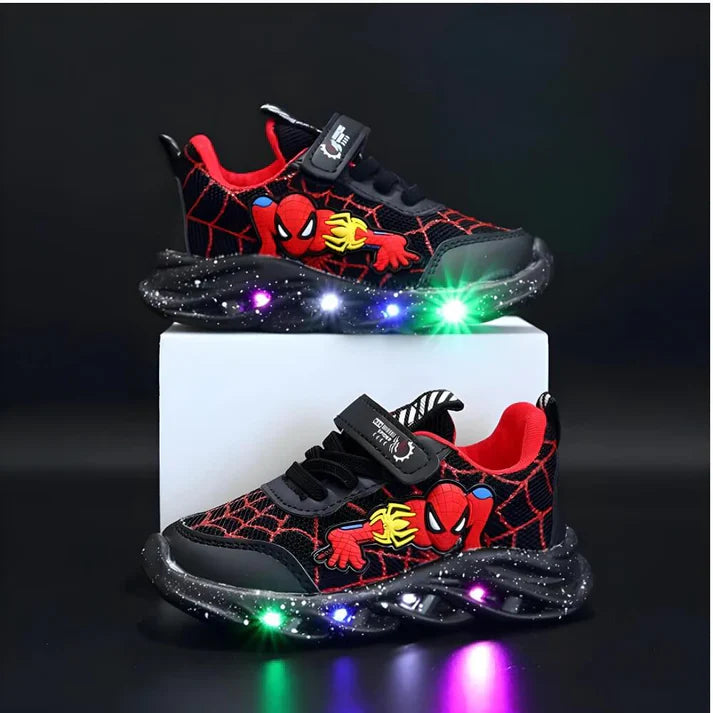 SpiderSteps™ – LED-skor för barn med superkraft